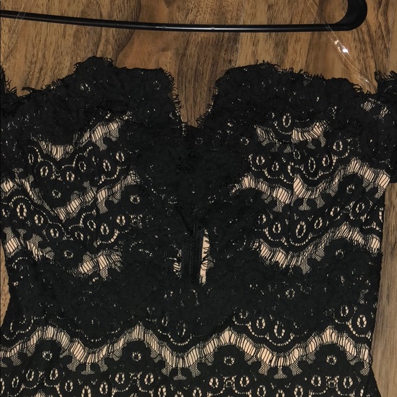 Black Off the Shoulder Lace Dress - Picture 7 of 8